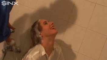 Housemates Enjoy Clothed Bath Shampoo Sessions Screencap 12 on sinx.preview.netperv.com