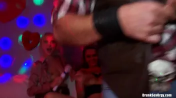 Valentine's Day Vaginas Part 4 - Cam 4 Screencap 52 on sinx.preview.netperv.com