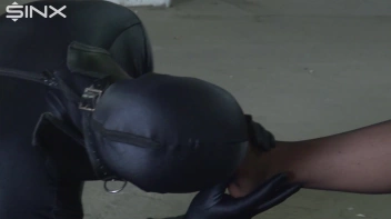 Kümmere dich um meine Füsse , Sklave Screencap 73 on sinx.preview.netperv.com