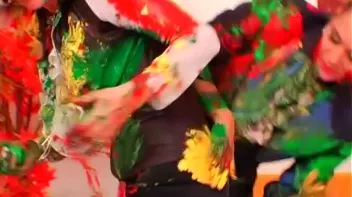 Smearing Paint All Over Each Other Screencap 36 on sinx.preview.netperv.com