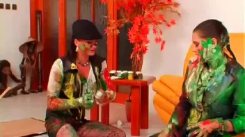 Smearing Paint All Over Each Other Screencap 40 on sinx.preview.netperv.com