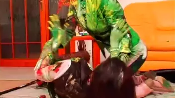 Smearing Paint All Over Each Other Screencap 47 on sinx.preview.netperv.com