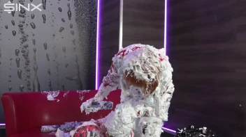 Wet And Messy Foam Covered Females Screencap 98 on sinx.preview.netperv.com