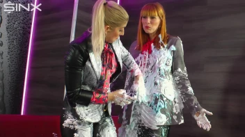 Wet And Messy Foam Covered Females Screencap 59 on sinx.preview.netperv.com