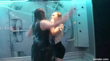 Cute chicks party underneath the club shower Screencap 1 on sinx.preview.netperv.com