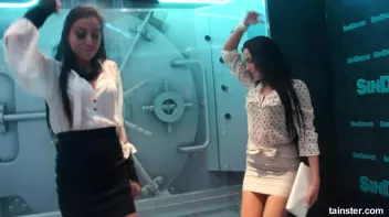 Cute chicks party underneath the club shower Screencap 43 on sinx.preview.netperv.com