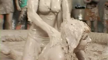 Crazy-Ass Messy Cat Fighting Vixens Screencap 85 on sinx.preview.netperv.com