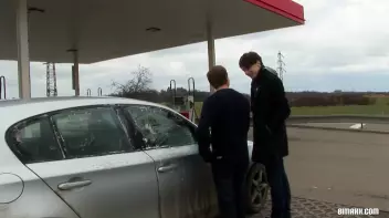 Hung Hunks on Holiday Screencap 2 on sinx.preview.netperv.com