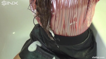 Her Shower Sex Appeal Screencap 31 on sinx.preview.netperv.com