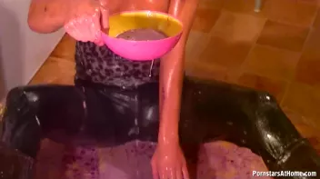 My Very Messy Kitchen Screencap 88 on sinx.preview.netperv.com