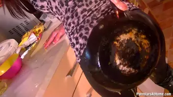 My Very Messy Kitchen Screencap 38 on sinx.preview.netperv.com