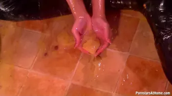 My Very Messy Kitchen Screencap 63 on sinx.preview.netperv.com