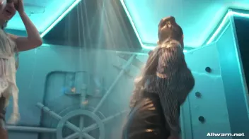 Shower Showdown! Screencap 27 on sinx.preview.netperv.com