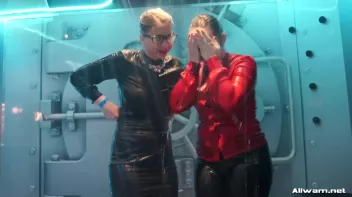 Shower Showdown! Screencap 45 on sinx.preview.netperv.com