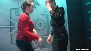 Shower Showdown! Screencap 48 on sinx.preview.netperv.com