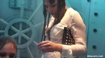 Shower Showdown! Screencap 60 on sinx.preview.netperv.com