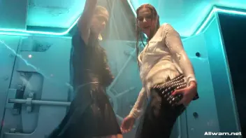 Shower Showdown! Screencap 67 on sinx.preview.netperv.com