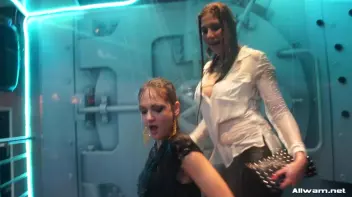 Shower Showdown! Screencap 68 on sinx.preview.netperv.com