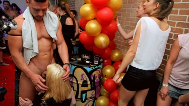 Latest deal - Party Hardcore Gone Crazy Vol. 36 Part 8 - Cam 1