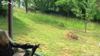 Catfighting Babes Tear Clothes And Get Wet In Pool Screencap 6 on sinx.preview.netperv.com