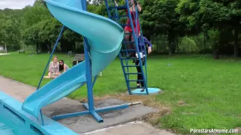 Eurobabes Only Waterpark Screencap 34 on sinx.preview.netperv.com