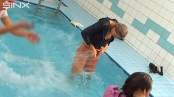 Bitches Bout, WAM Catfighting Babes Screencap 25 on sinx.preview.netperv.com