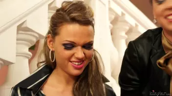 Double Trouble Twin Attack All Over Alyssia Screencap 12 on sinx.preview.netperv.com