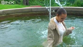 Brunette's Wet And Messy Water Frolic Screencap 21 on sinx.preview.netperv.com