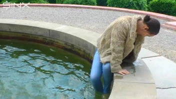 Brunette's Wet And Messy Water Frolic Screencap 38 on sinx.preview.netperv.com