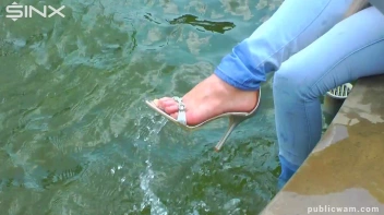 Brunette's Wet And Messy Water Frolic Screencap 6 on sinx.preview.netperv.com