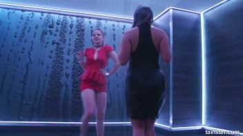 Show Us Wet You're Working With! Screencap 18 on sinx.preview.netperv.com