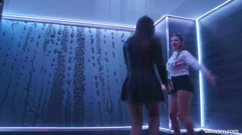 Show Us Wet You're Working With! Screencap 31 on sinx.preview.netperv.com