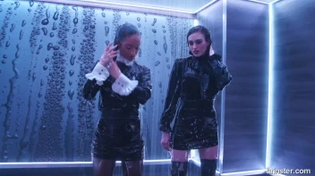 Show Us Wet You're Working With! Screencap 38 on sinx.preview.netperv.com