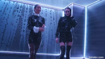 Show Us Wet You're Working With! Screencap 47 on sinx.preview.netperv.com