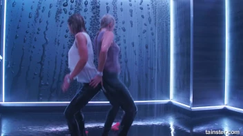 Show Us Wet You're Working With! Screencap 58 on sinx.preview.netperv.com