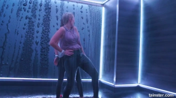 Show Us Wet You're Working With! Screencap 62 on sinx.preview.netperv.com