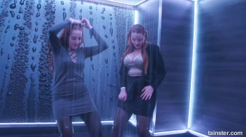 Show Us Wet You're Working With! Screencap 67 on sinx.preview.netperv.com