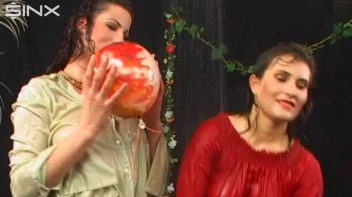 Splash And Flash For These Babes Screencap 43 on sinx.preview.netperv.com