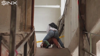 Gefickt in der alten Industriehalle Screencap 18 on sinx.preview.netperv.com