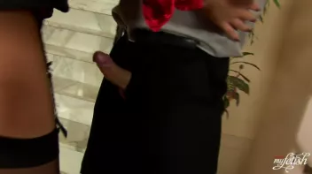 A Secretary and Her Boss Screencap 59 on sinx.preview.netperv.com