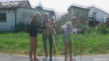 Two city girls and country girl get soaked outside Screencap 9 on sinx.preview.netperv.com