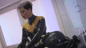 Gummiklinik 2 Screencap 33 on sinx.preview.netperv.com