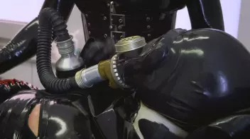 Gummiklinik 2 Screencap 41 on sinx.preview.netperv.com