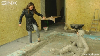 Assistant Helps Sexy Boss Out Of Muddy Pool Screencap 1 on sinx.preview.netperv.com