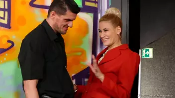 Pay Up With A Face Full Of Piss Screencap 9 on sinx.preview.netperv.com