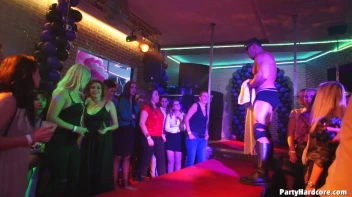 Party Hardcore Gone Crazy Vol. 38 Part 8 - Cam 2 Screencap 47 on sinx.preview.netperv.com