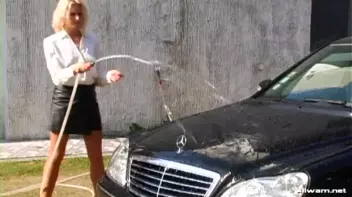 Taking Turns Hosing Each Other Down Screencap 10 on sinx.preview.netperv.com