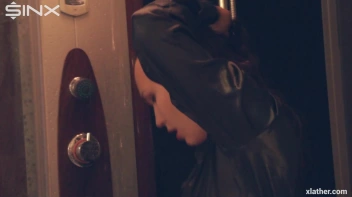 Solo Showering Seductress Screencap 8 on sinx.preview.netperv.com