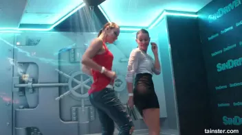 Amateur Girls just wanna have Fun Screencap 31 on sinx.preview.netperv.com