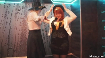 Amateur Cuties Shake It In The Shower! Screencap 1 on sinx.preview.netperv.com